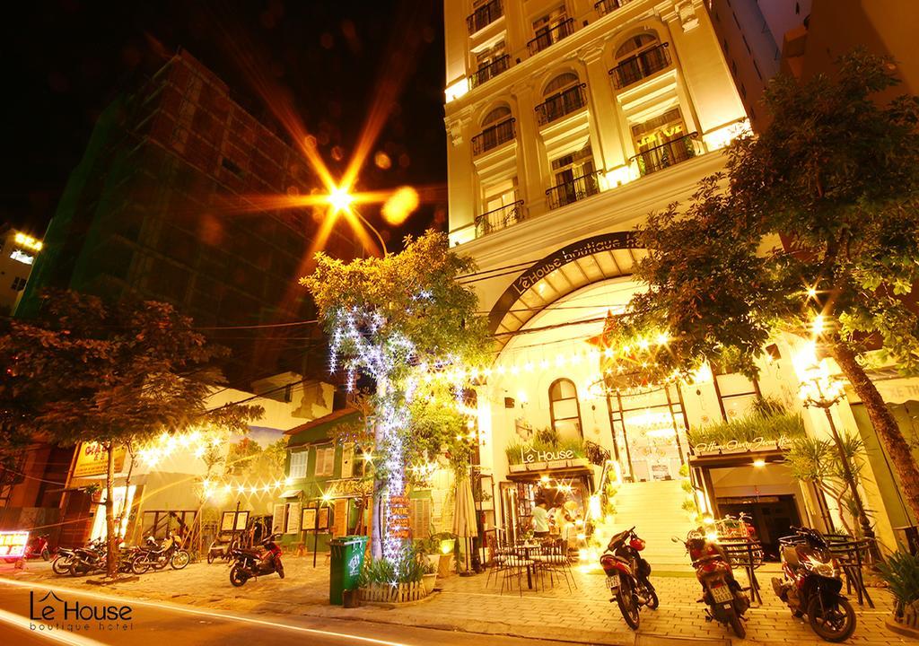 Le House Boutique Hotel - 100M To The Beach Da Nang Bagian luar foto